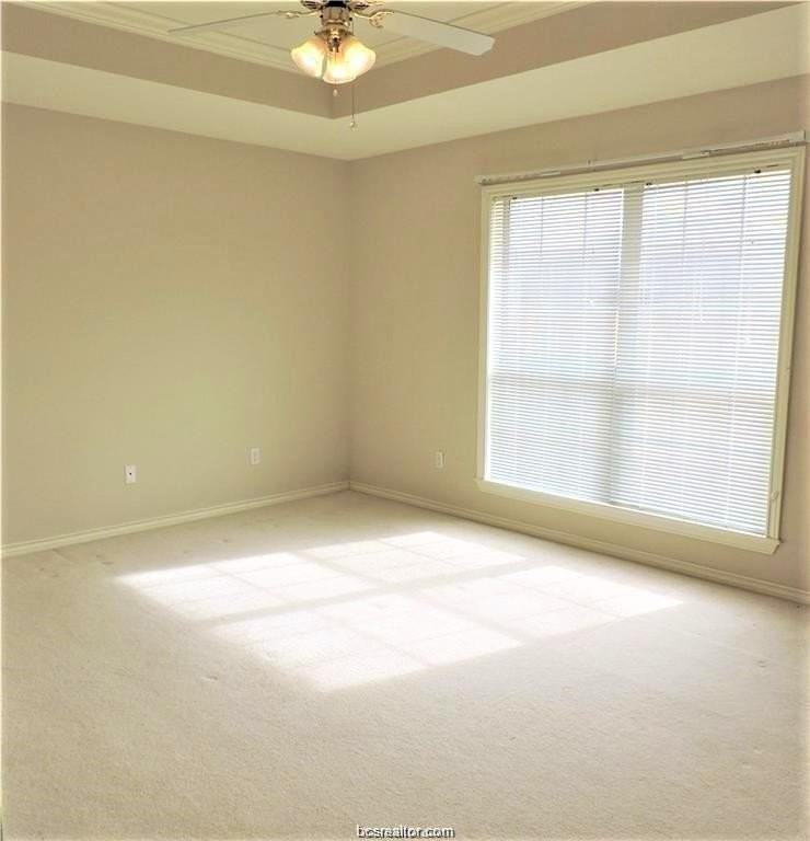 606 Aster Dr - Photo 6 of 18