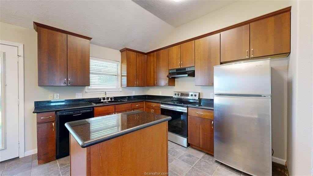 2301 White Wing Dr - Photo 4 of 31