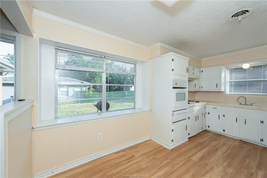 2317 Carter Creek Pkwy - Photo 6 of 23