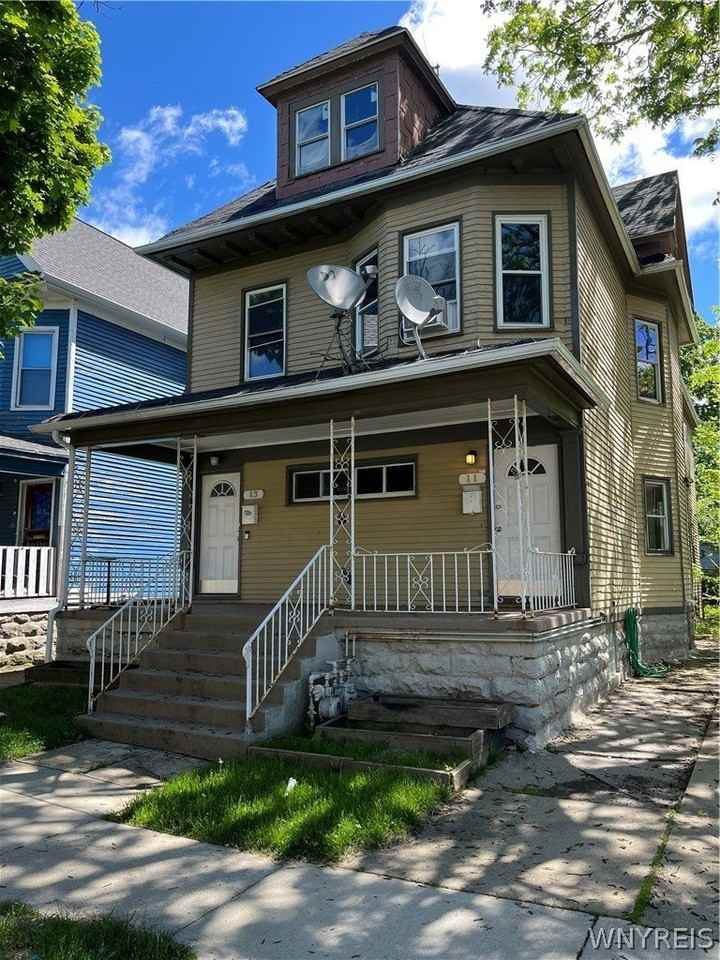 11 Hoyt St - Photo 2 of 34