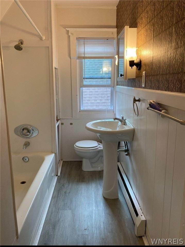 548 Potomac Ave - Photo 7 of 13