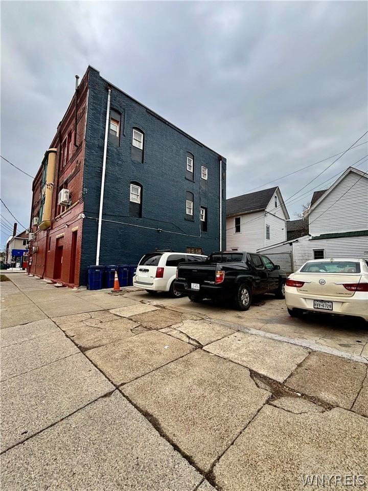 236 Massachusetts Ave #5 - Photo 3 of 17