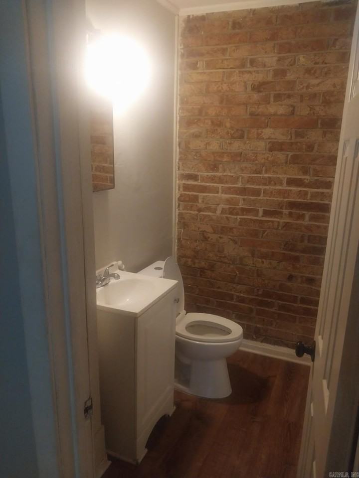 521 W 2nd Ave - Photo 5 of 8