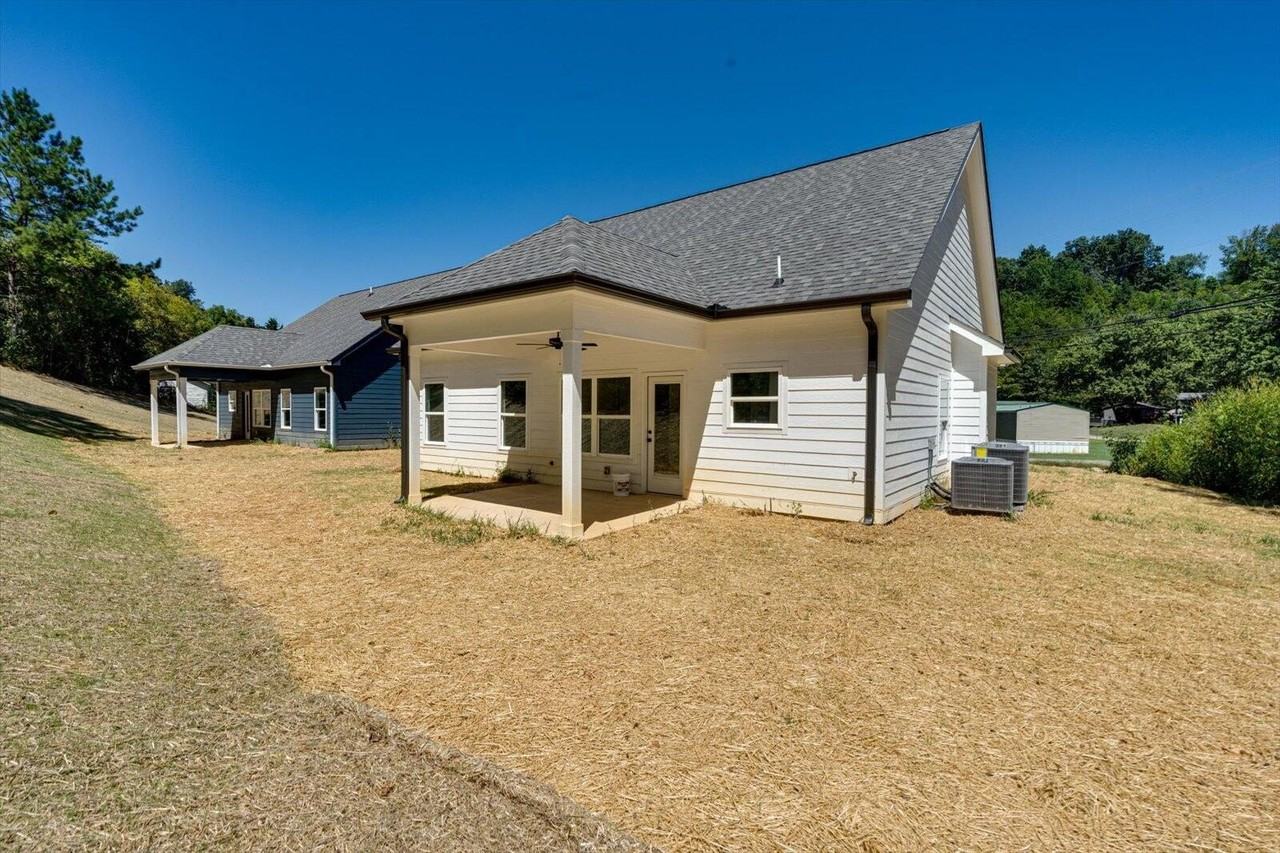 4743 Green Shanty Rd - Photo 3 of 39