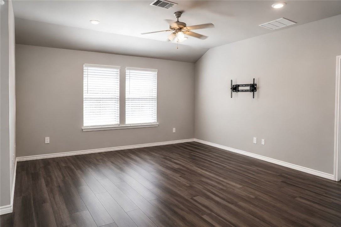 2749 Eltonne Gardens Dr - Photo 4 of 16