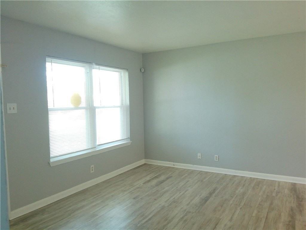 4318 Belfast Dr - Photo 4 of 18