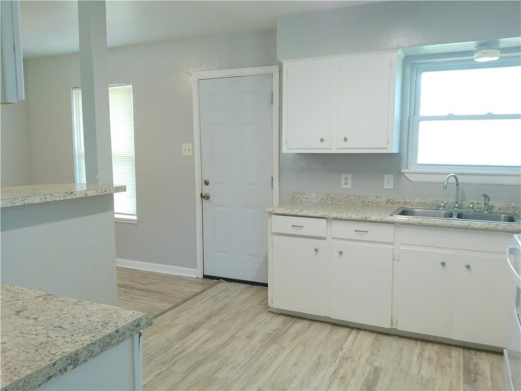 4318 Belfast Dr - Photo 7 of 18