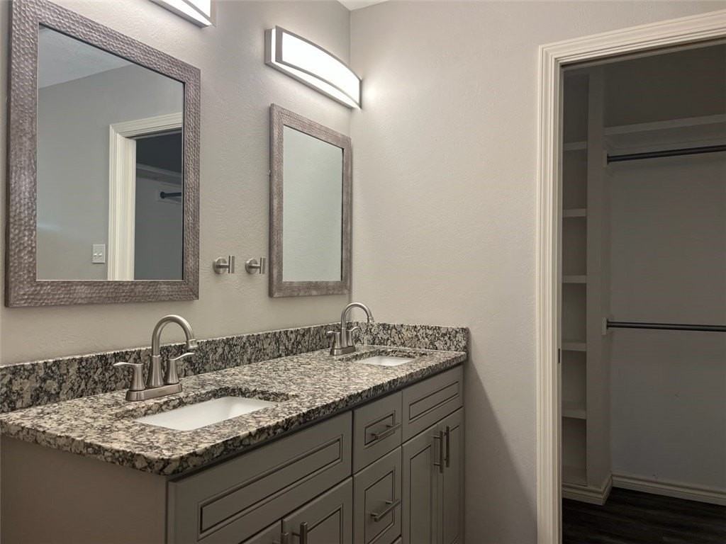 11006 Timbergrove Ln - Photo 5 of 10