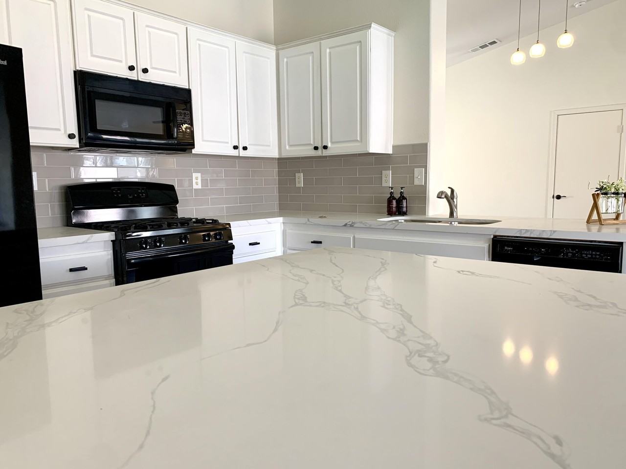 78780 Birchcrest Cir - Photo 5 of 20