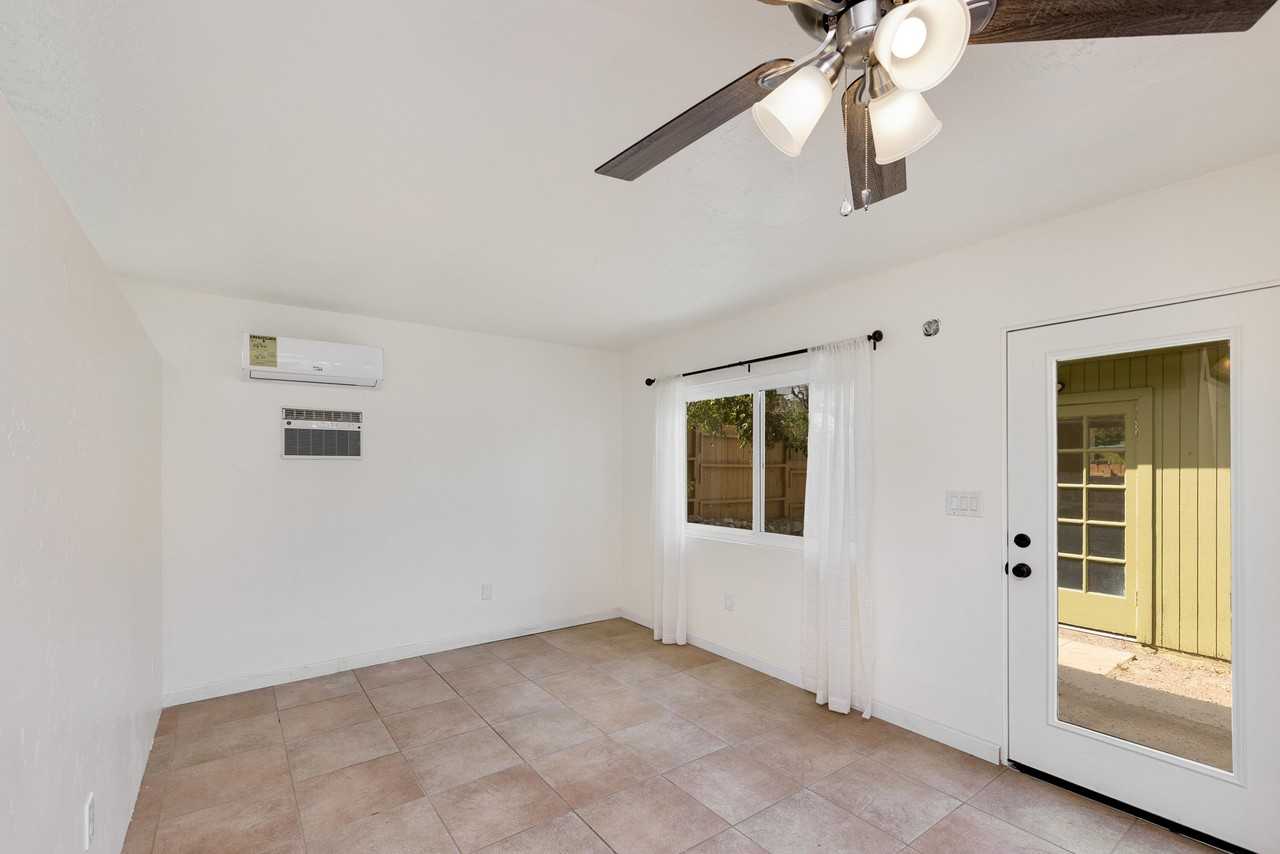 38501 Bel Air Dr - Photo 3 of 14