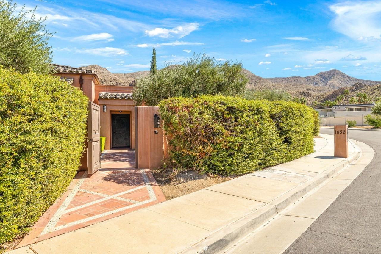 1650 Avenida Sevilla - Photo 3 of 50