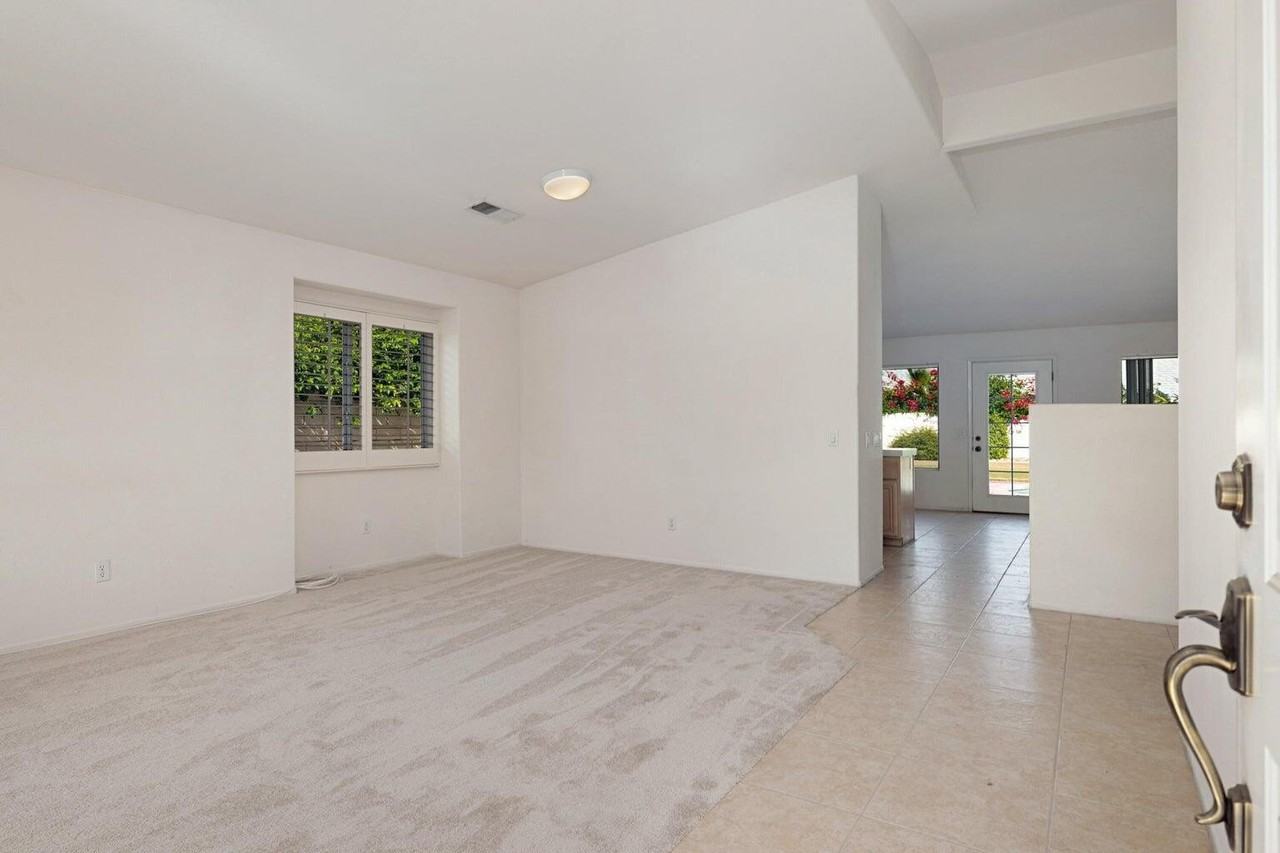 86 Beekman Pl - Photo 6 of 38
