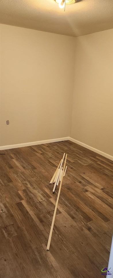 402 Curtis St Apt A - Photo 3 of 10