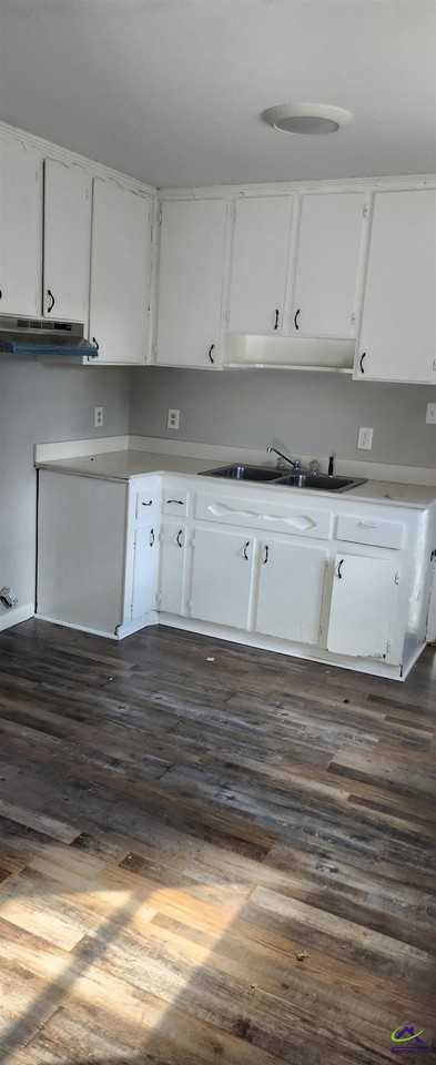 402 Curtis St Apt A - Photo 5 of 10