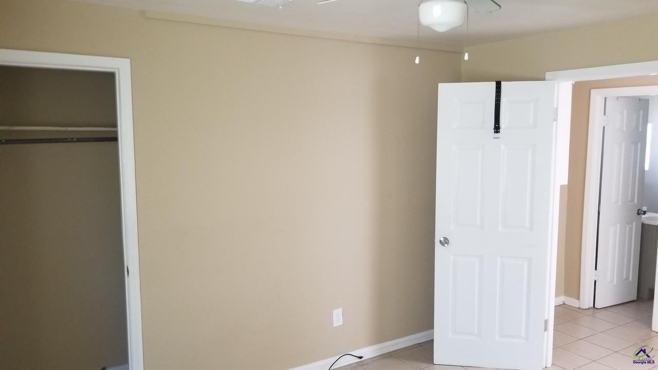 134 Garland Ter Apt B - Photo 5 of 6