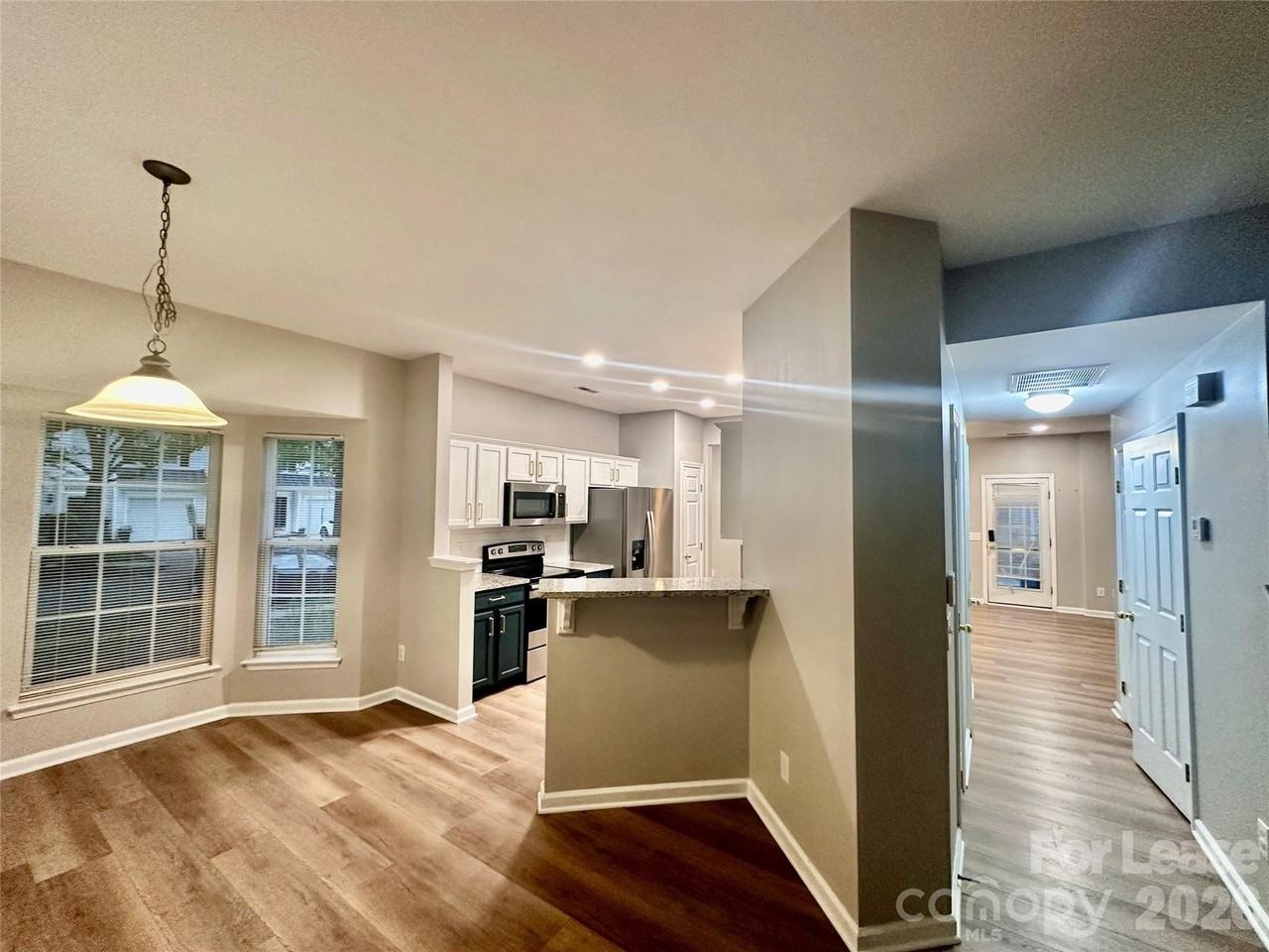 10407 Alexander Martin Ave - Photo 6 of 13