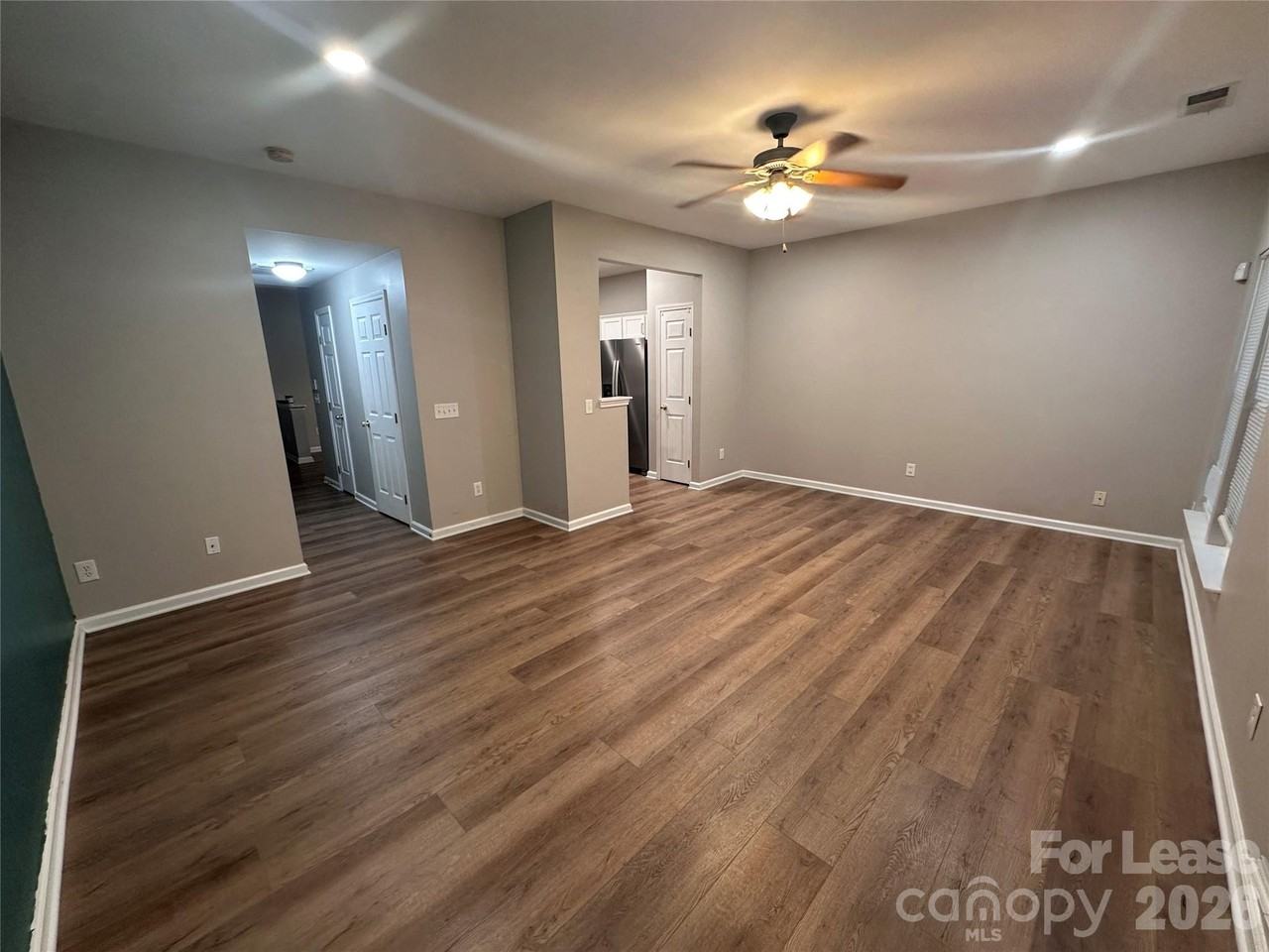 10407 Alexander Martin Ave - Photo 7 of 13