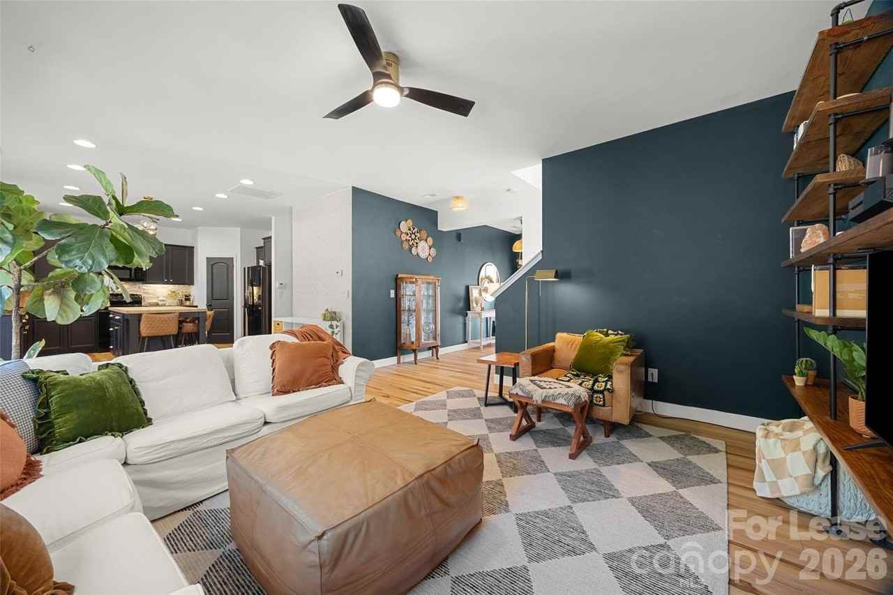 1668 Beleek Ridge Ln - Photo 7 of 48