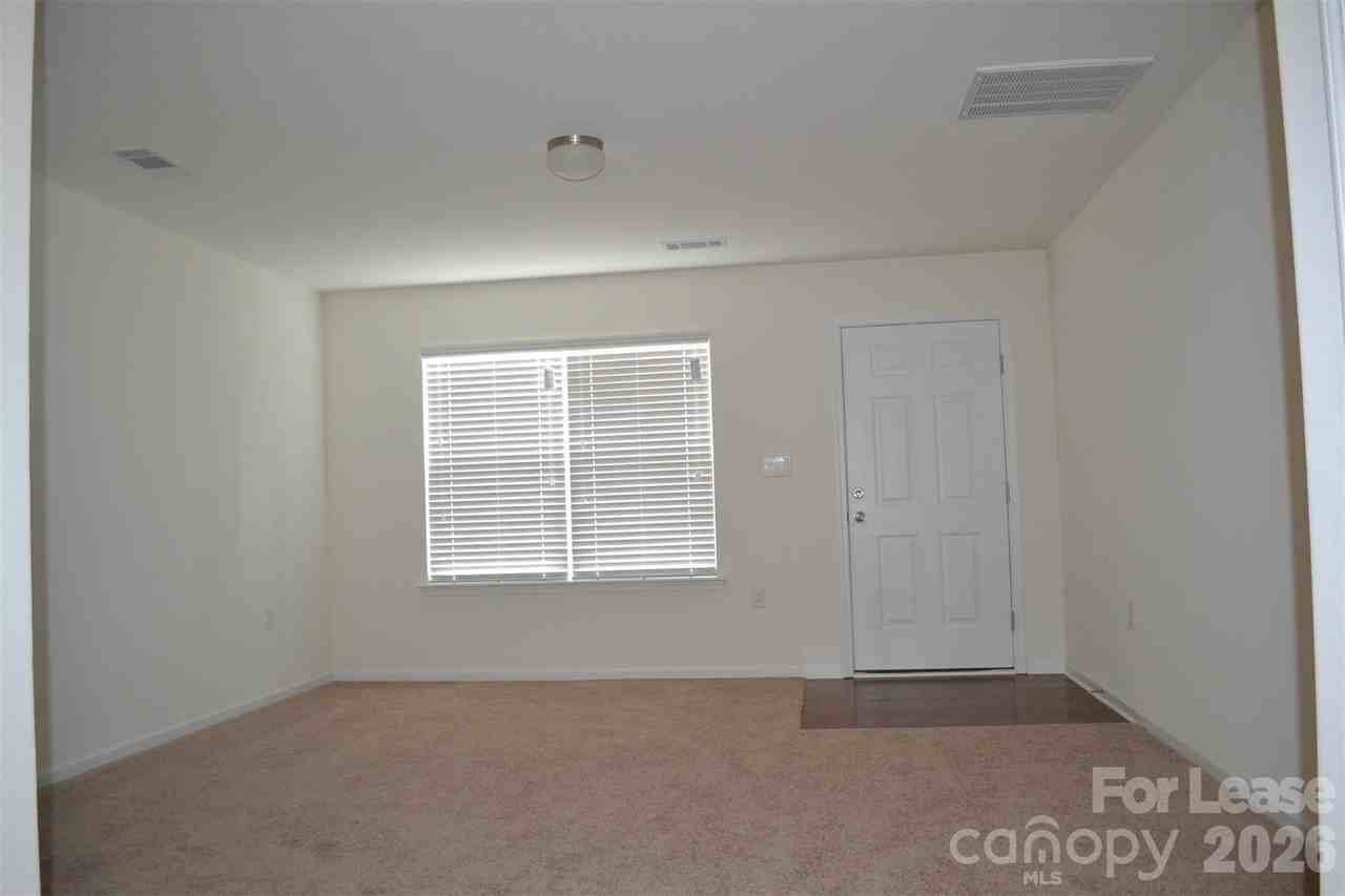 4511 Trunk Bay Dr - Photo 2 of 14