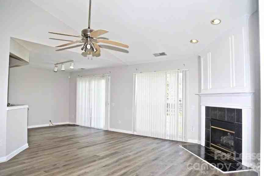7531 Double Springs Ct - Photo 6 of 19
