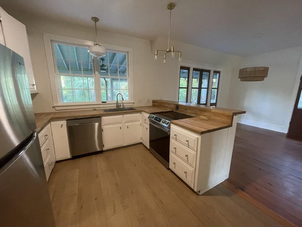 2917 Ion Ave - Photo 6 of 20
