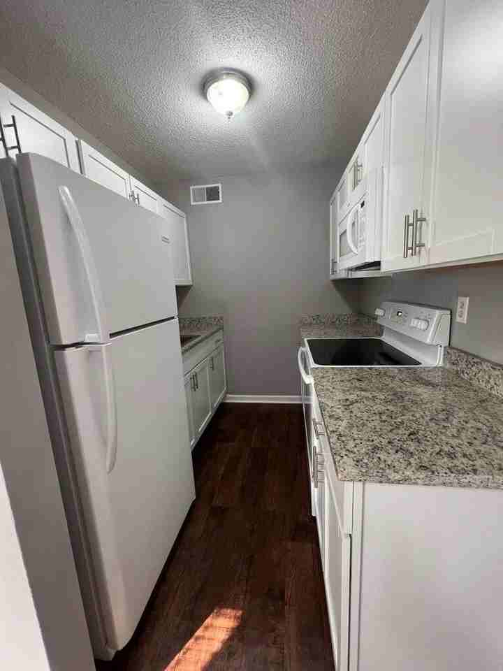 109 N Miller St #A - Photo 7 of 15