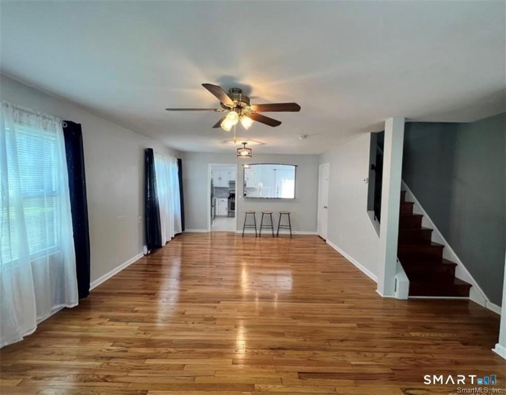 1079 Brooklawn Ave - Photo 2 of 27