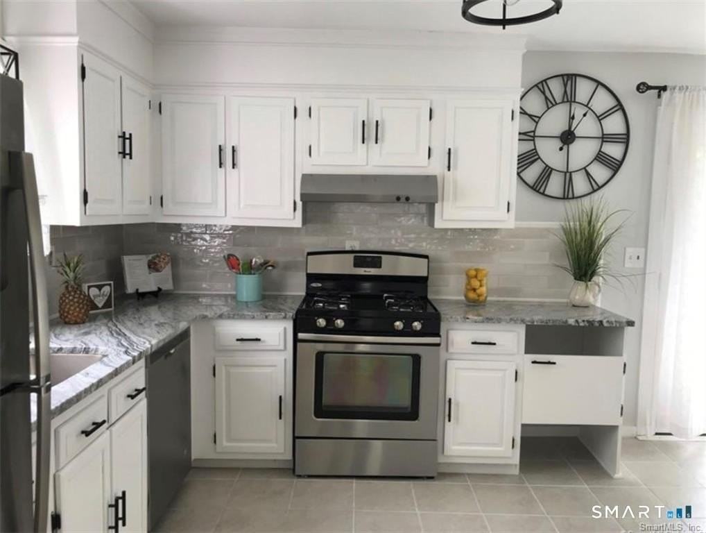 1079 Brooklawn Ave - Photo 7 of 27
