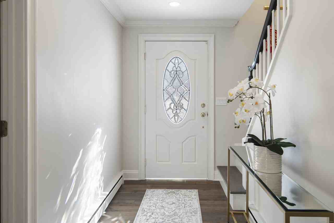 64 White Oak Shade Rd - Photo 2 of 29