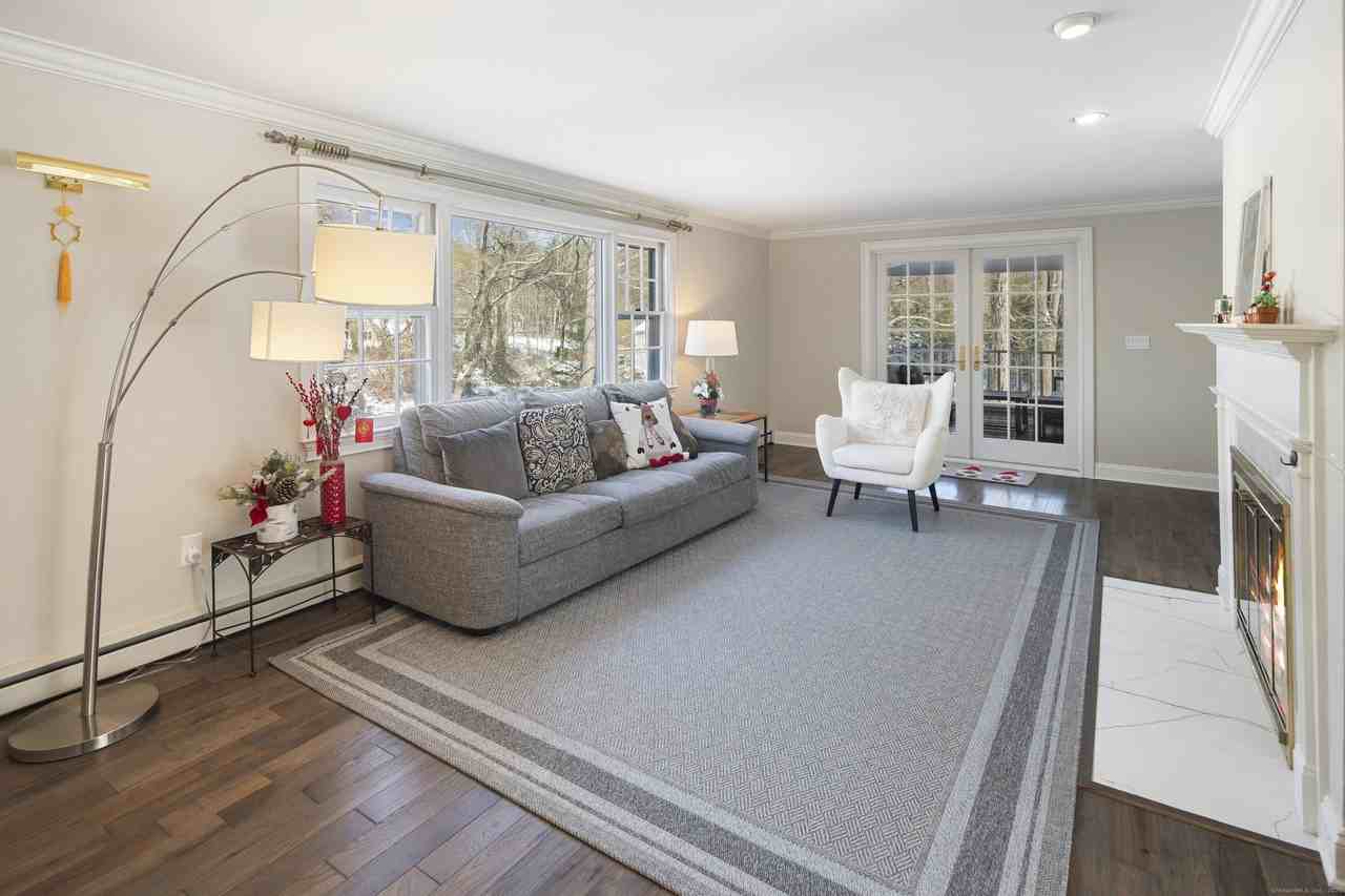 64 White Oak Shade Rd - Photo 5 of 29