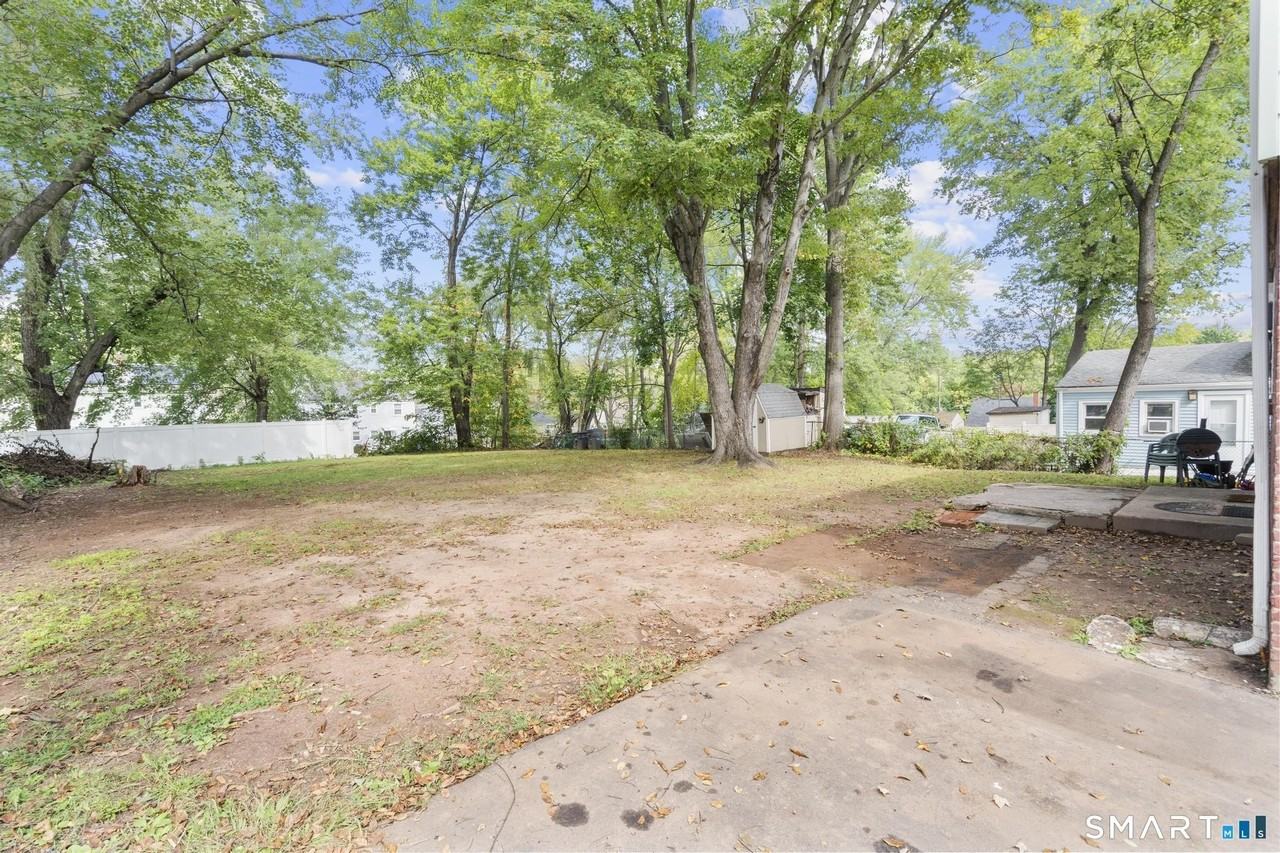 38 Baltic St ## 38 - Photo 5 of 40