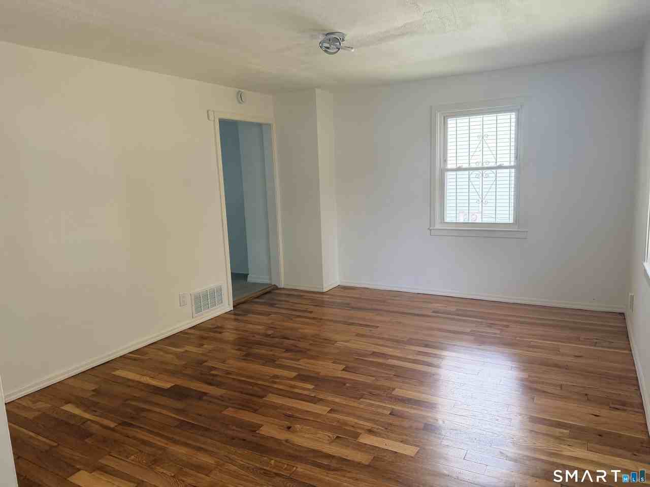 38 Baltic St ## 38 - Photo 6 of 40