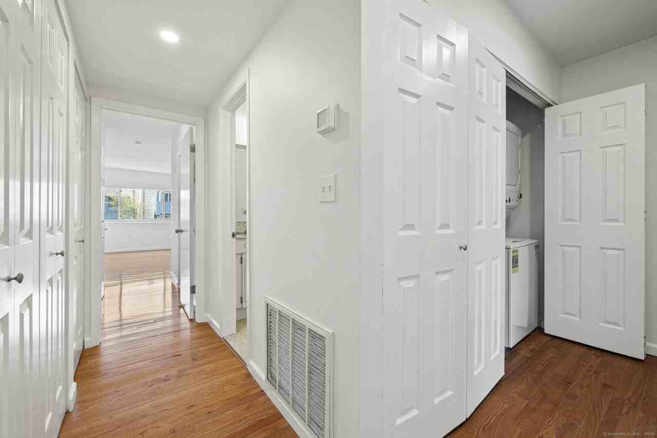 1153 Stratfield Rd #1153 - Photo 6 of 18