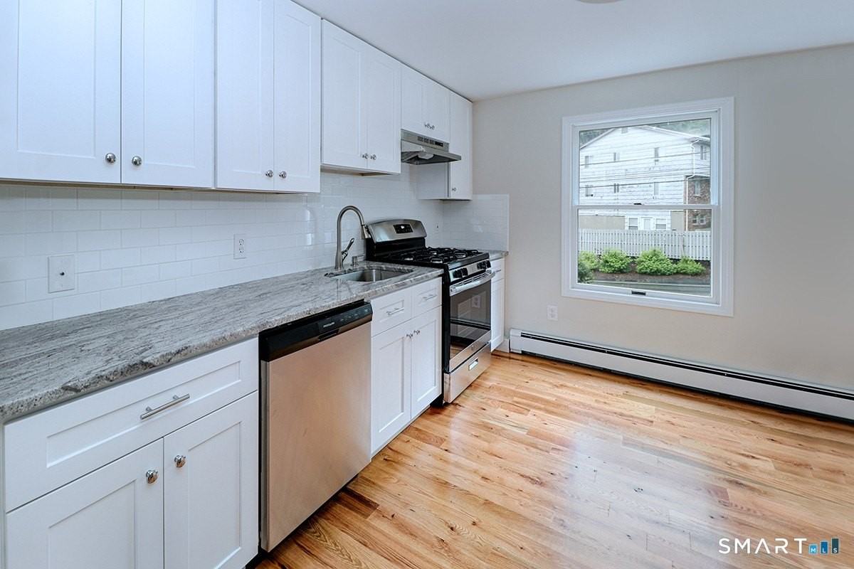 708 Black Rock Tpke - Photo 3 of 12