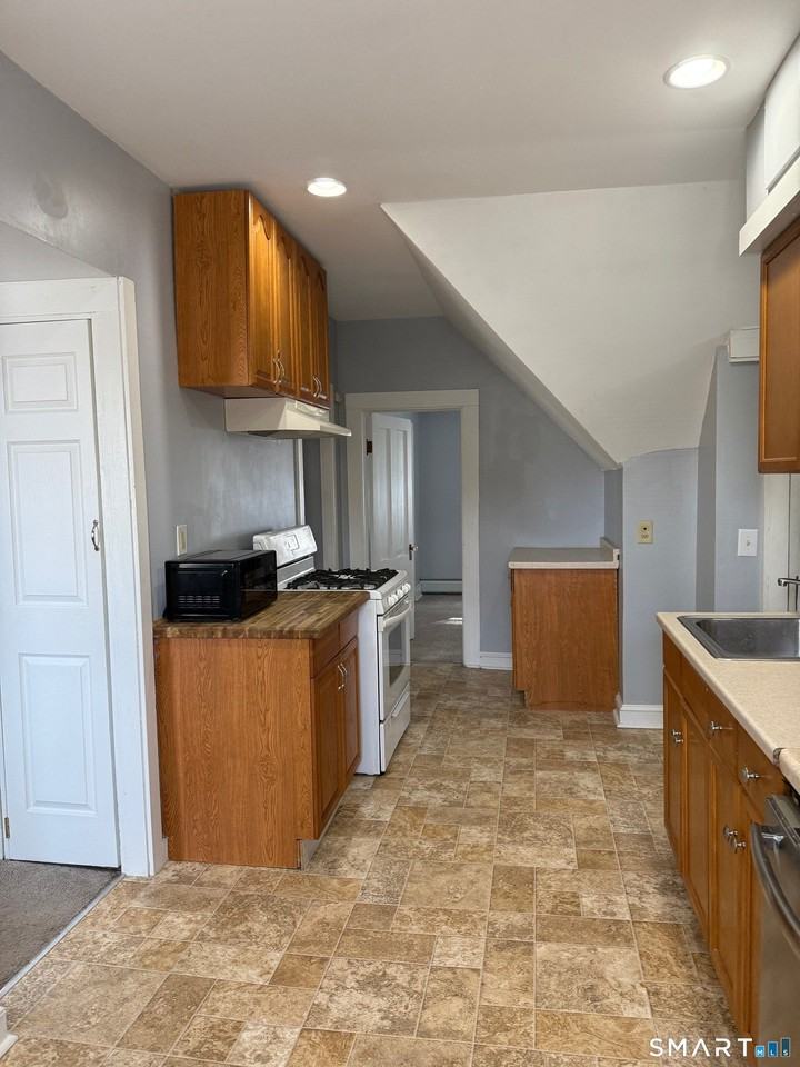 12 Hillcrest Ave #3 - Photo 6 of 17