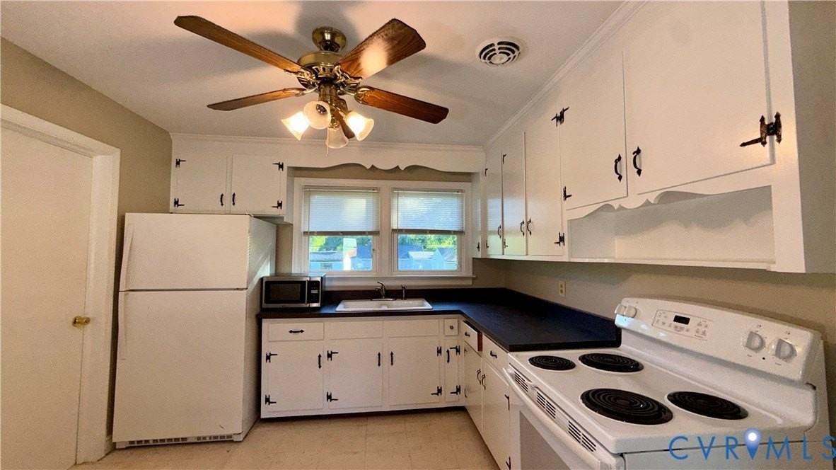 5630 Boynton Pl - Photo 5 of 20
