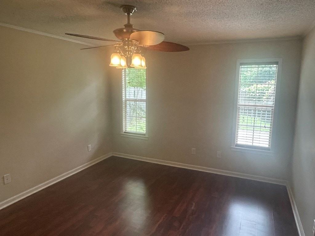 117 Woodleigh Rd - Photo 3 of 8