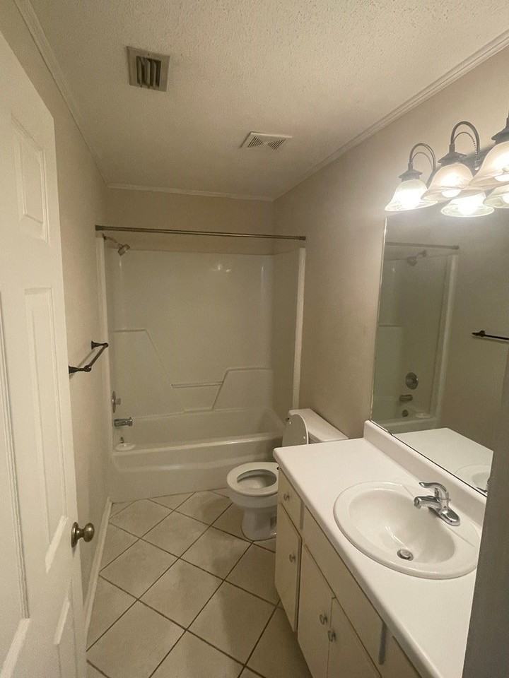 117 Woodleigh Rd - Photo 7 of 8