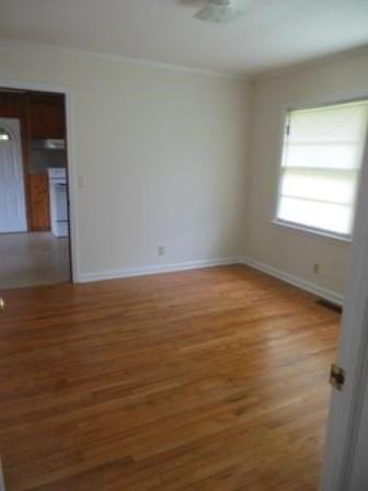 111 Colonial Ave - Photo 2 of 5