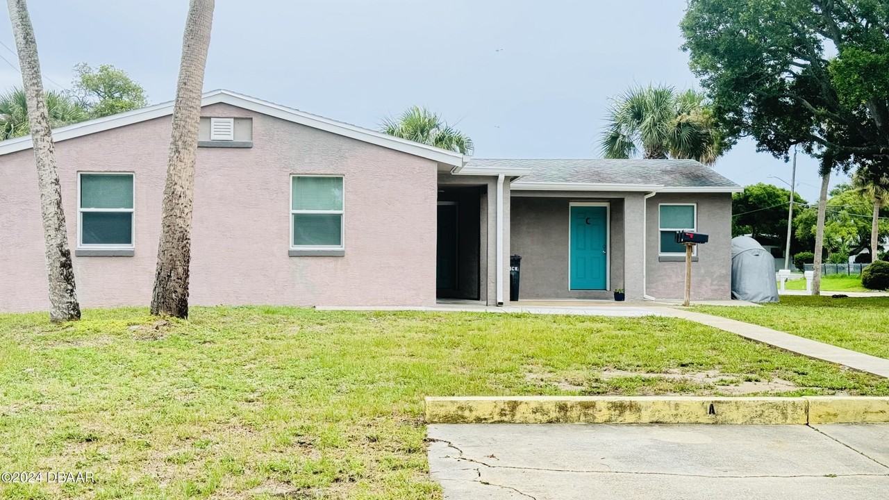 71 Rockefeller Dr #A - Photo 3 of 21