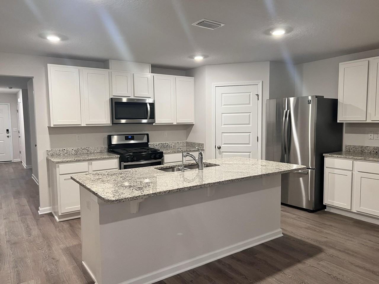 4636 Honor Guard Way - Photo 4 of 28
