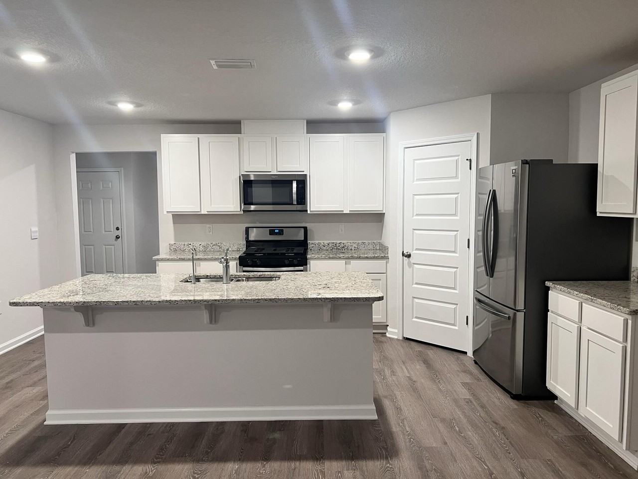 4636 Honor Guard Way - Photo 5 of 28