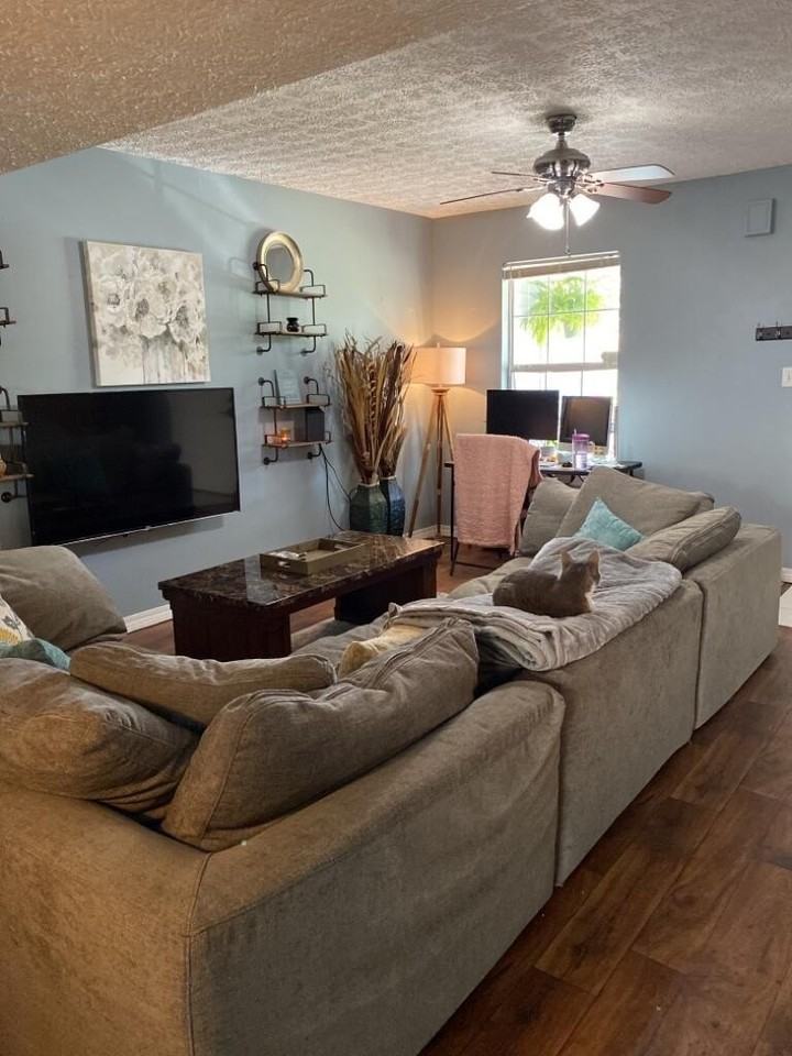 1805 Pointed Leaf Ln - Photo 3 of 10