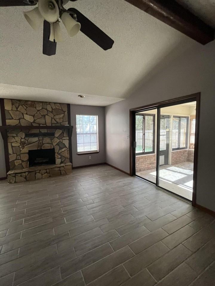 310 Bimini Way - Photo 4 of 20
