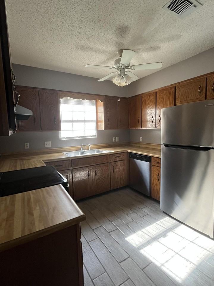 310 Bimini Way - Photo 7 of 20
