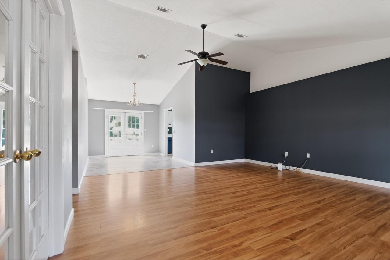 4799 Coronado Cir - Photo 5 of 37