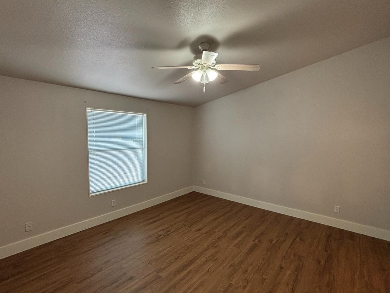 17248 Bonita Rd - Photo 2 of 20
