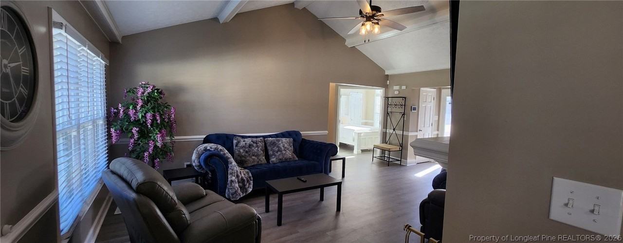 258 Kenwood Dr - Photo 3 of 23