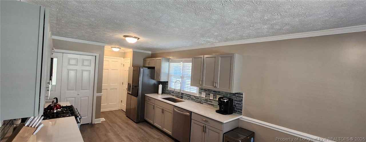 258 Kenwood Dr - Photo 6 of 23