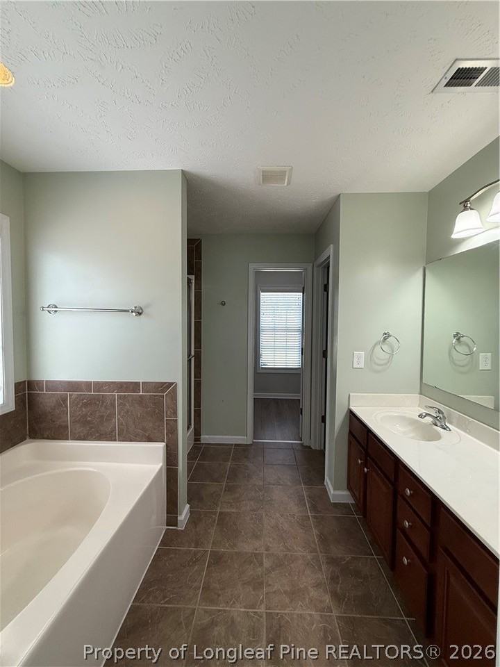 158 Asheford Way - Photo 7 of 17